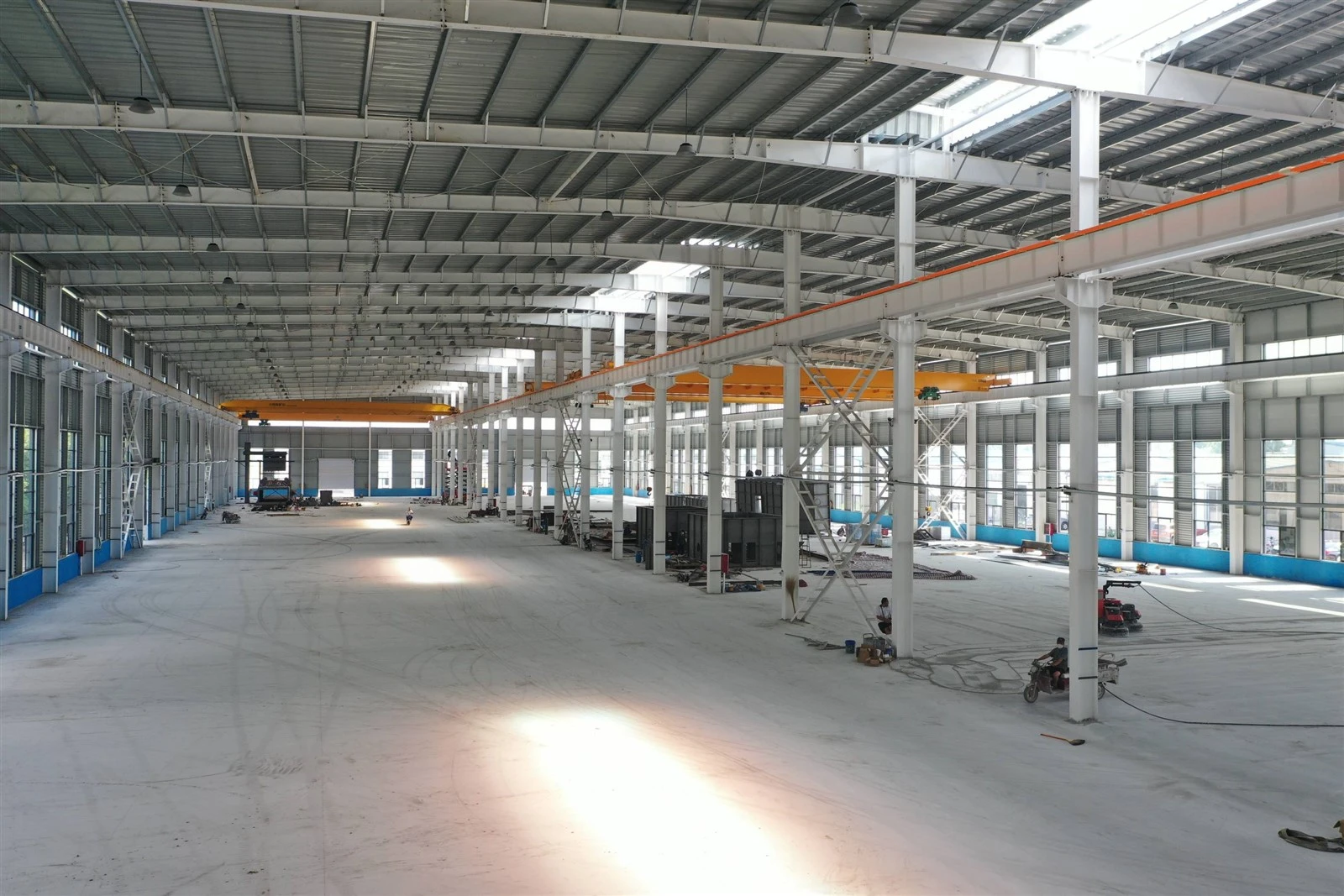 The production process, main processing equipment, and structural design of the steel structure workshop. The production process, main processing equipment, and structural design of the steel structure workshop.